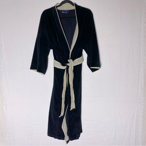 Vintage Wm H Leishman Black Robe With Beige Trim